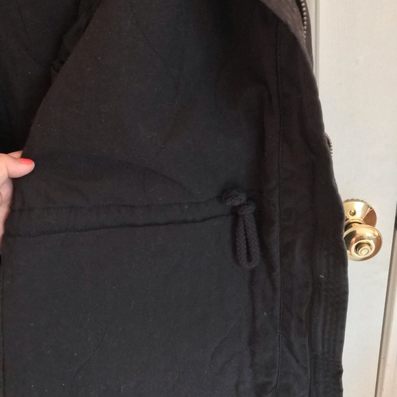 Women’s American Eagle Winter Jacket - Picture 6 of 6